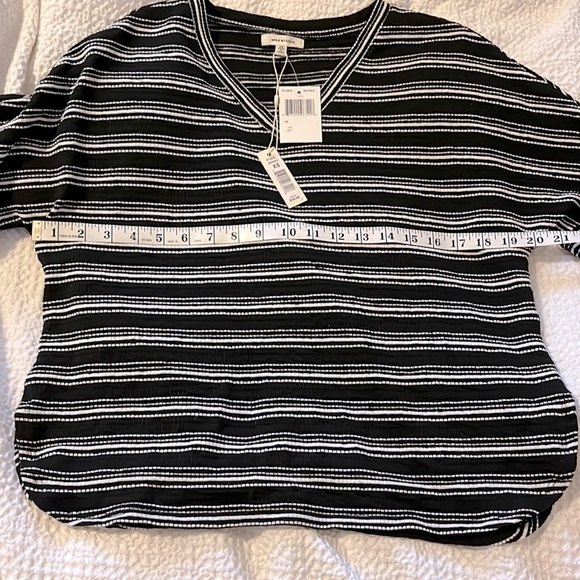 NWT Max Studio Black White Striped Textured Knit Shirt, Size XS - Picture 5 of 7